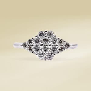 18K White Gold with Round Cut Diamonds